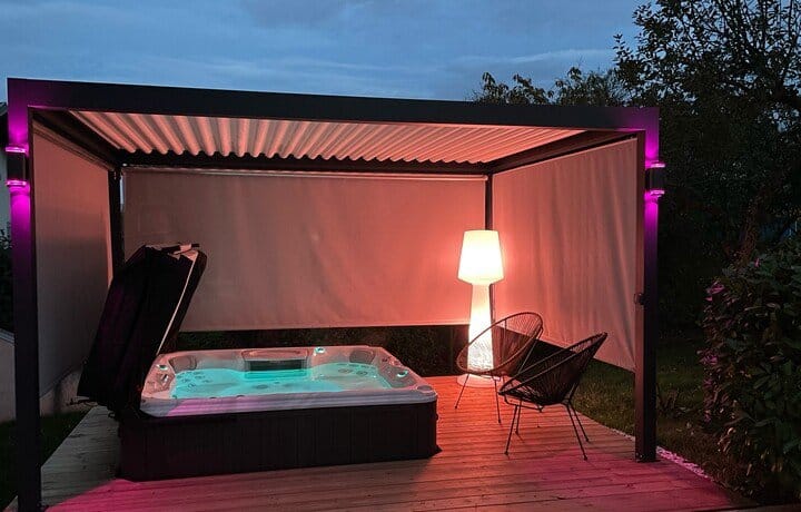 Outdoor Privacy Shades for Hot Tubs North Canton | Backyard Enclosure Solutions